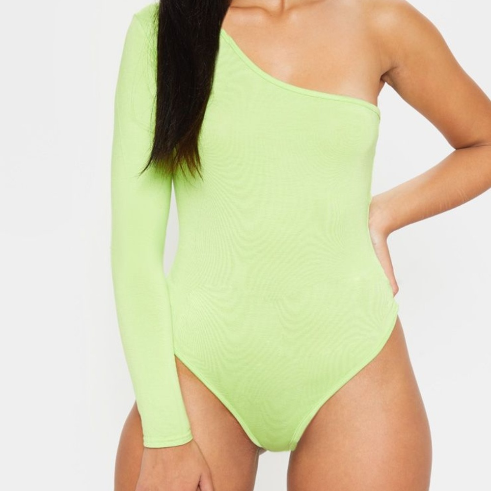 PrettyLitteThing One Shoulder Bodysuit - Picture 2 of 7